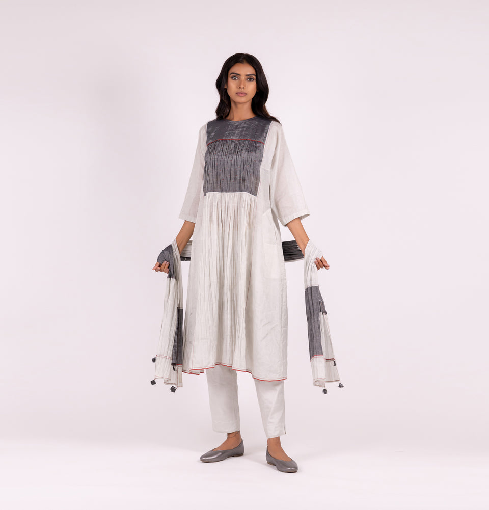 Zari Crushed Stripe Stole